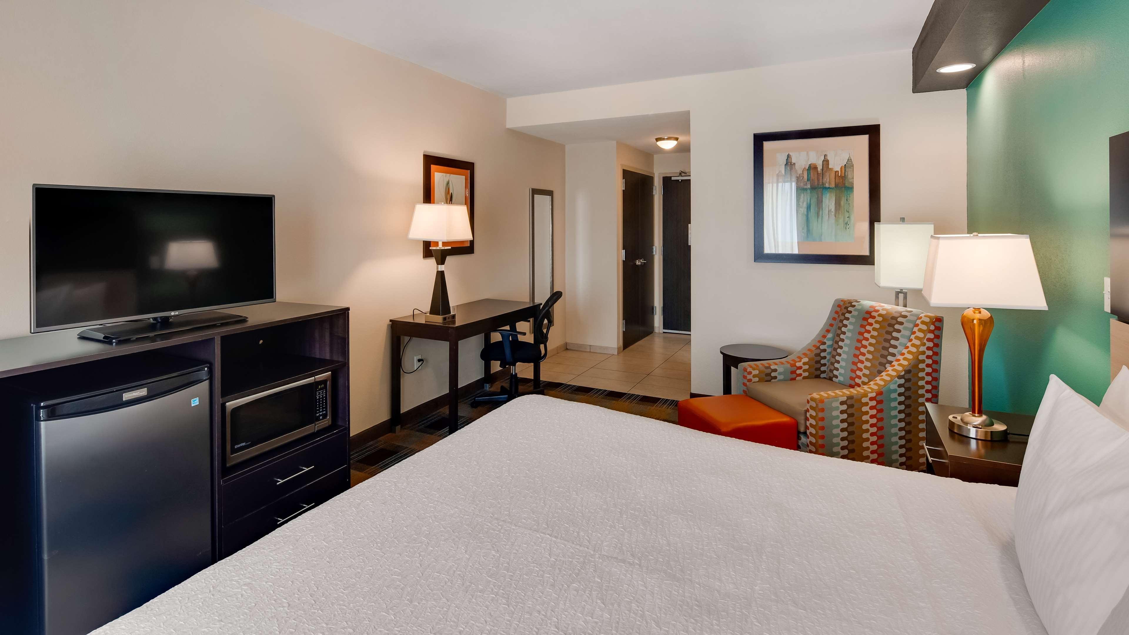 Best Western Plus Atrium Inn & Suites Clarksville Zewnętrze zdjęcie