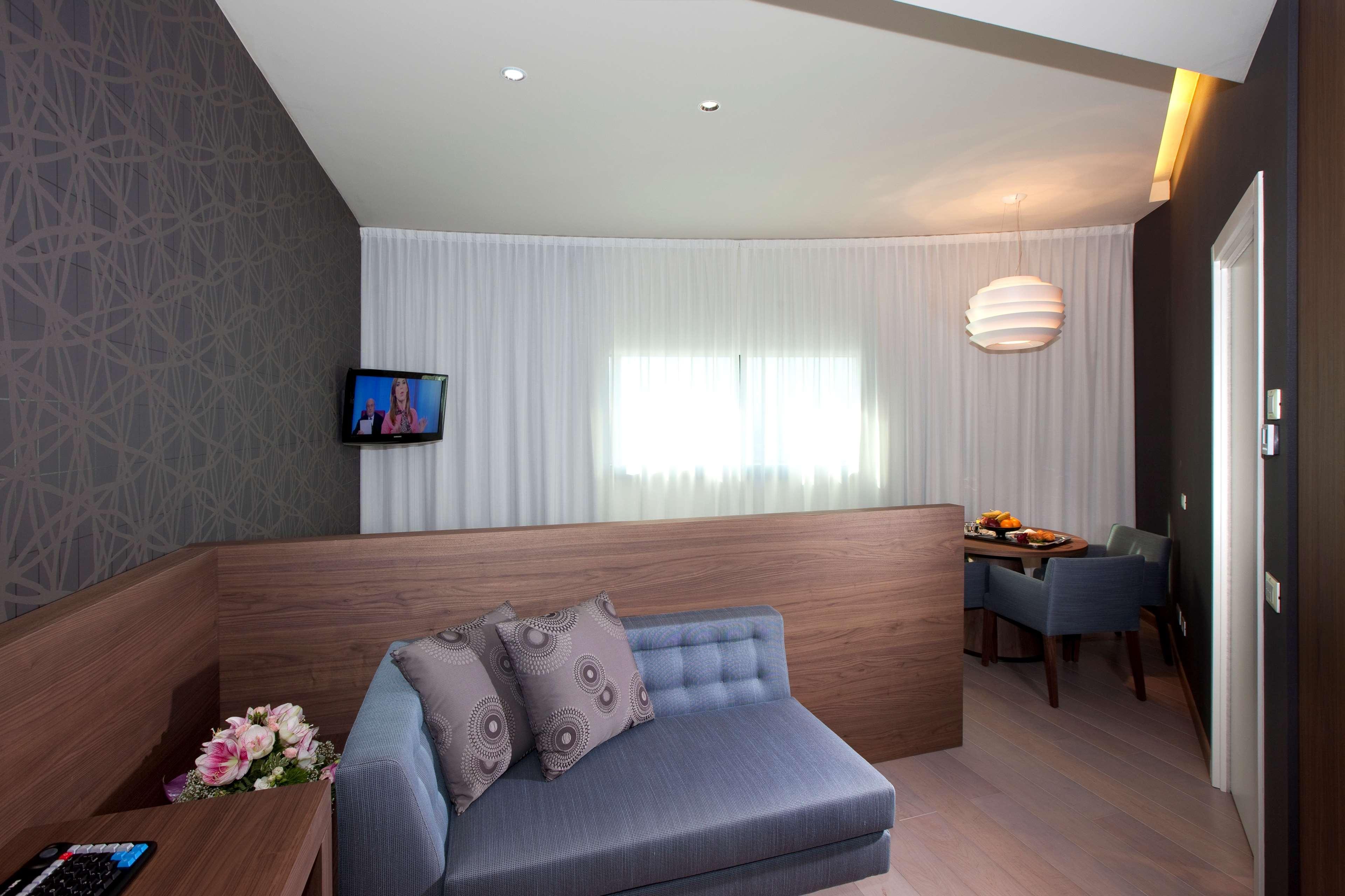 Best Western Plus Atrium Inn & Suites Clarksville Zewnętrze zdjęcie