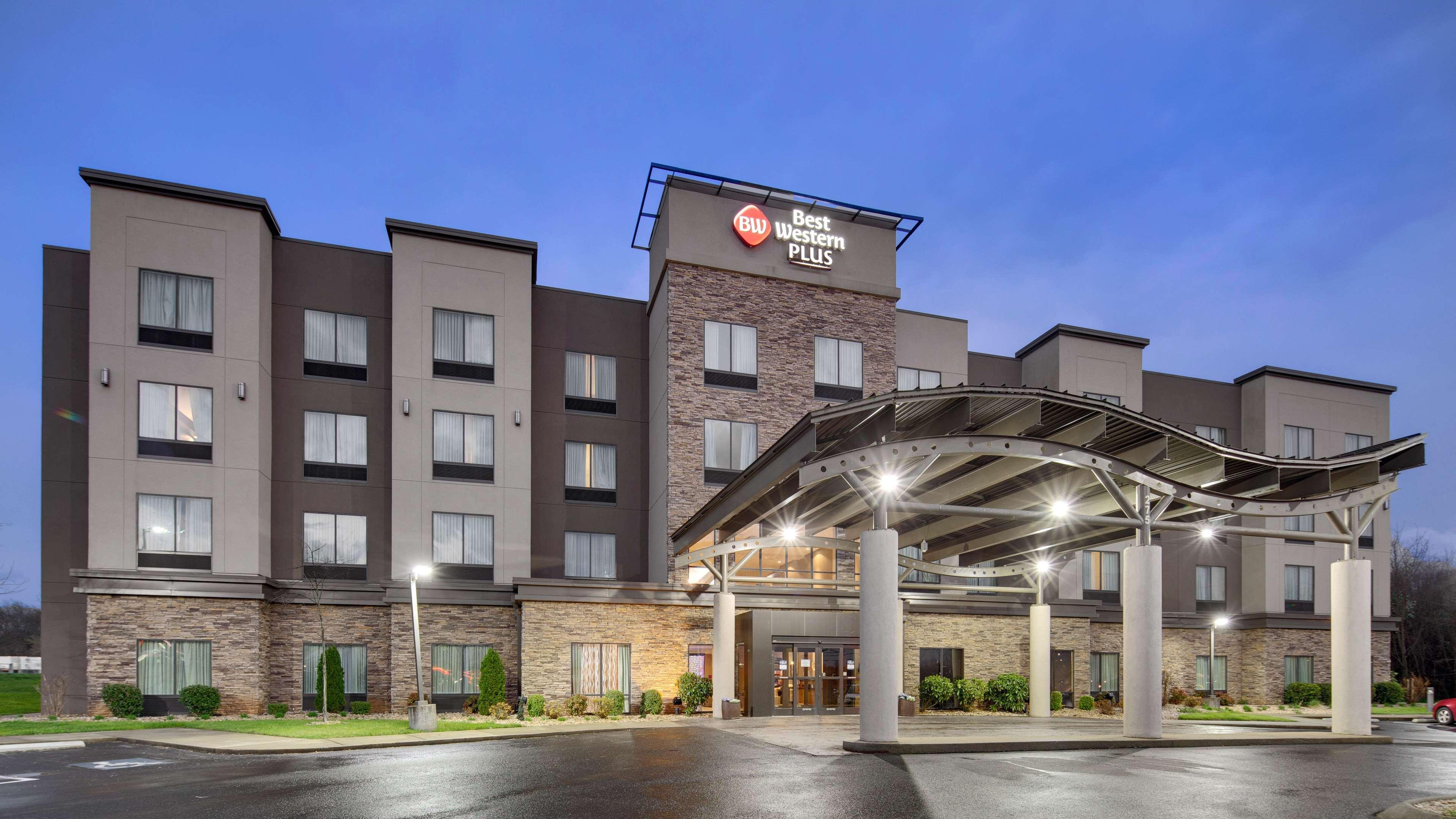 Best Western Plus Atrium Inn & Suites Clarksville Zewnętrze zdjęcie