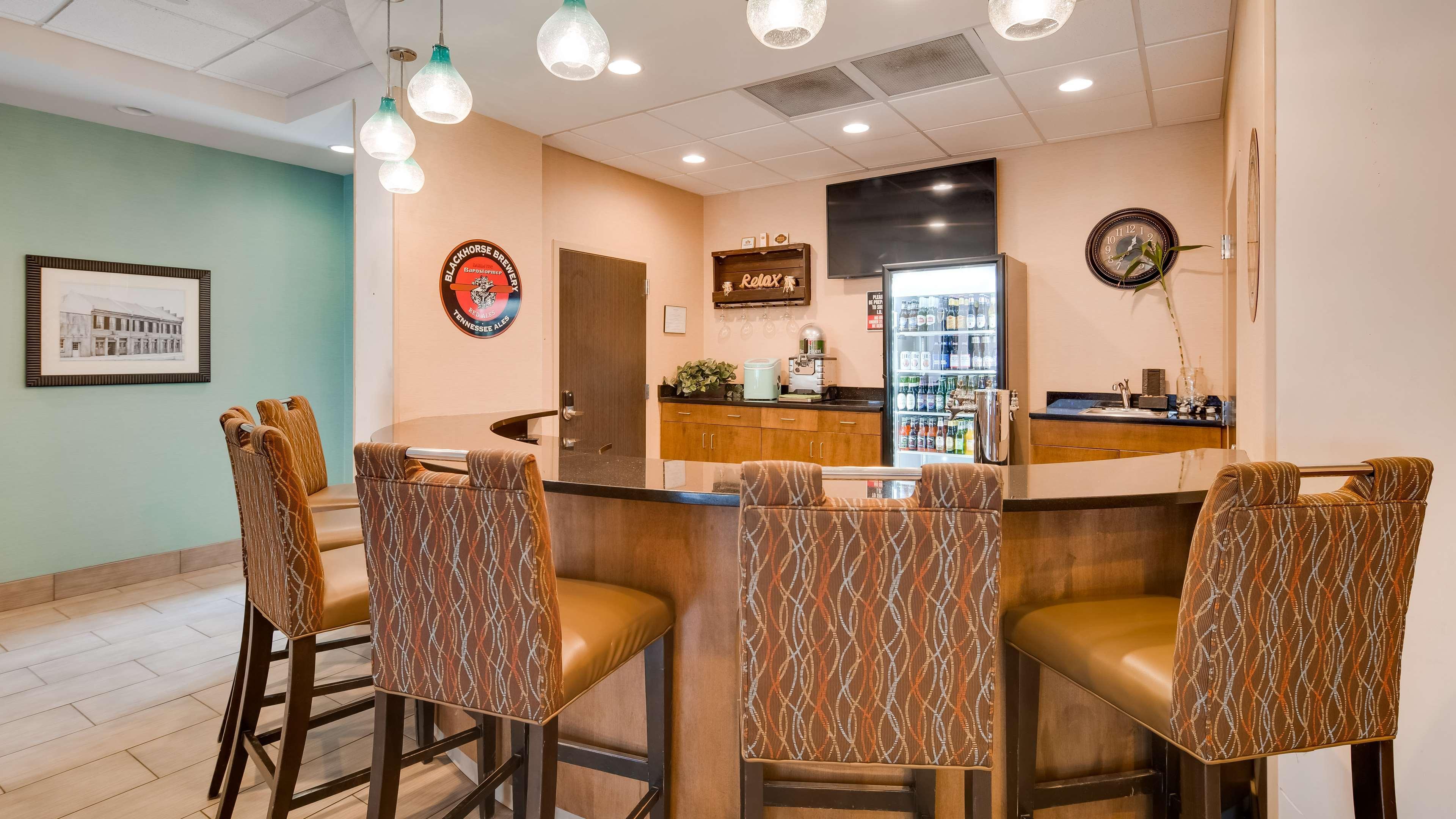 Best Western Plus Atrium Inn & Suites Clarksville Zewnętrze zdjęcie