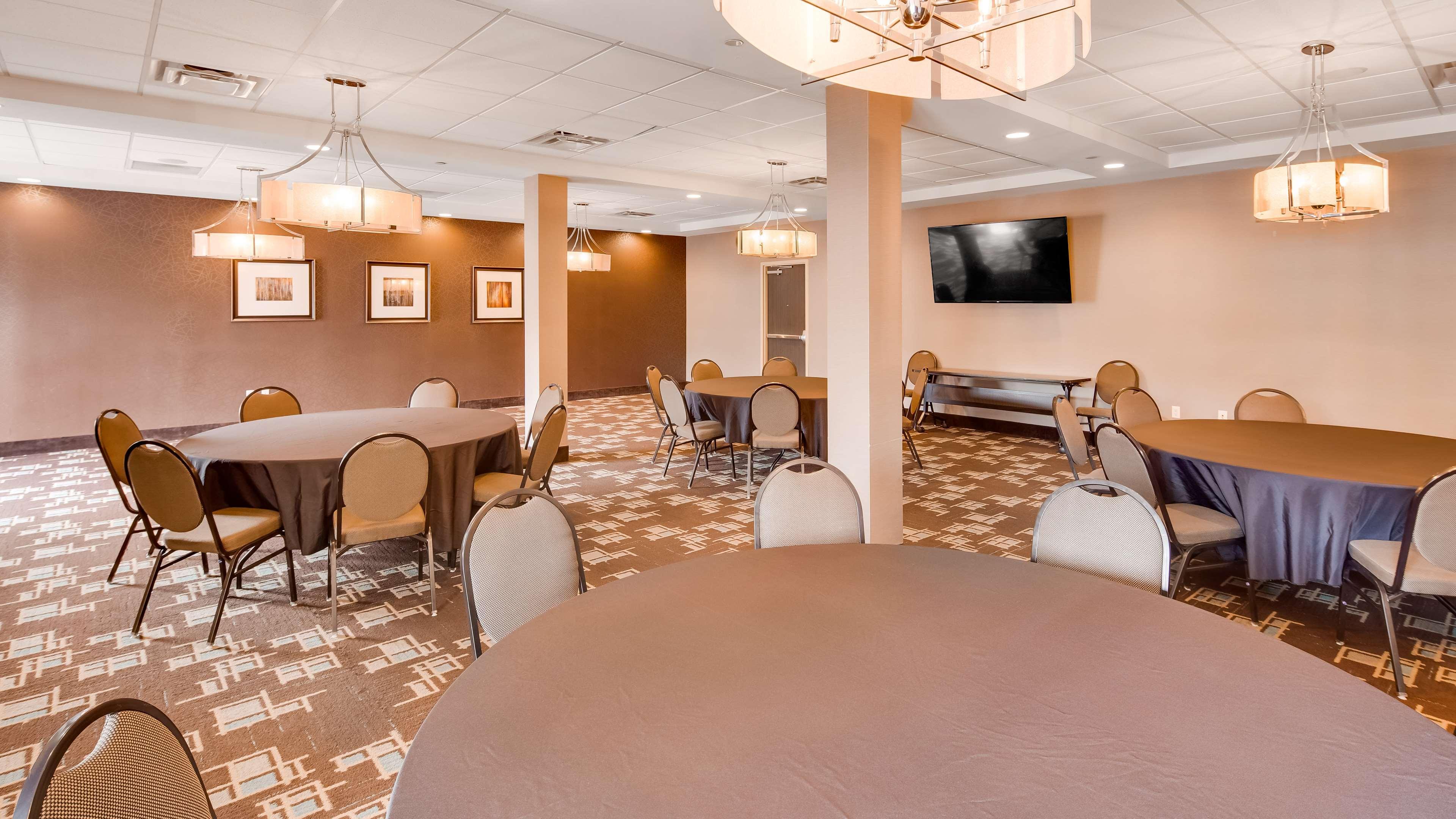 Best Western Plus Atrium Inn & Suites Clarksville Zewnętrze zdjęcie
